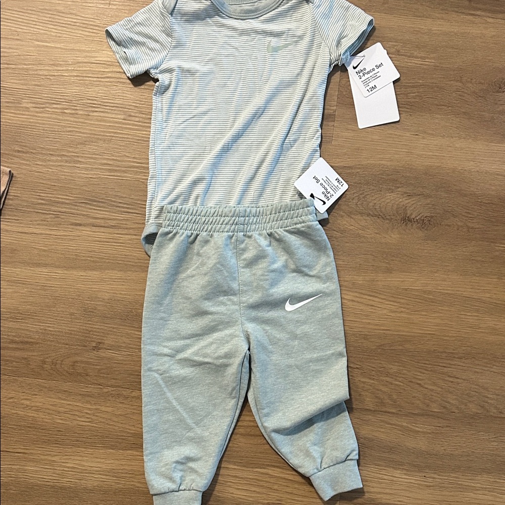 Nike Two Piece Set